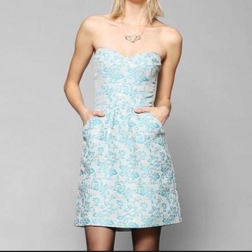 Kimchi-blue Women's Blue Dress